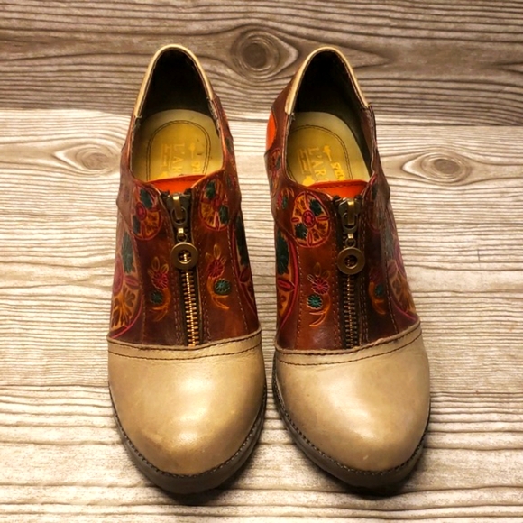 Spring Steps L' Artiste front zip floral embosed heels loafers size 37 - Picture 2 of 8